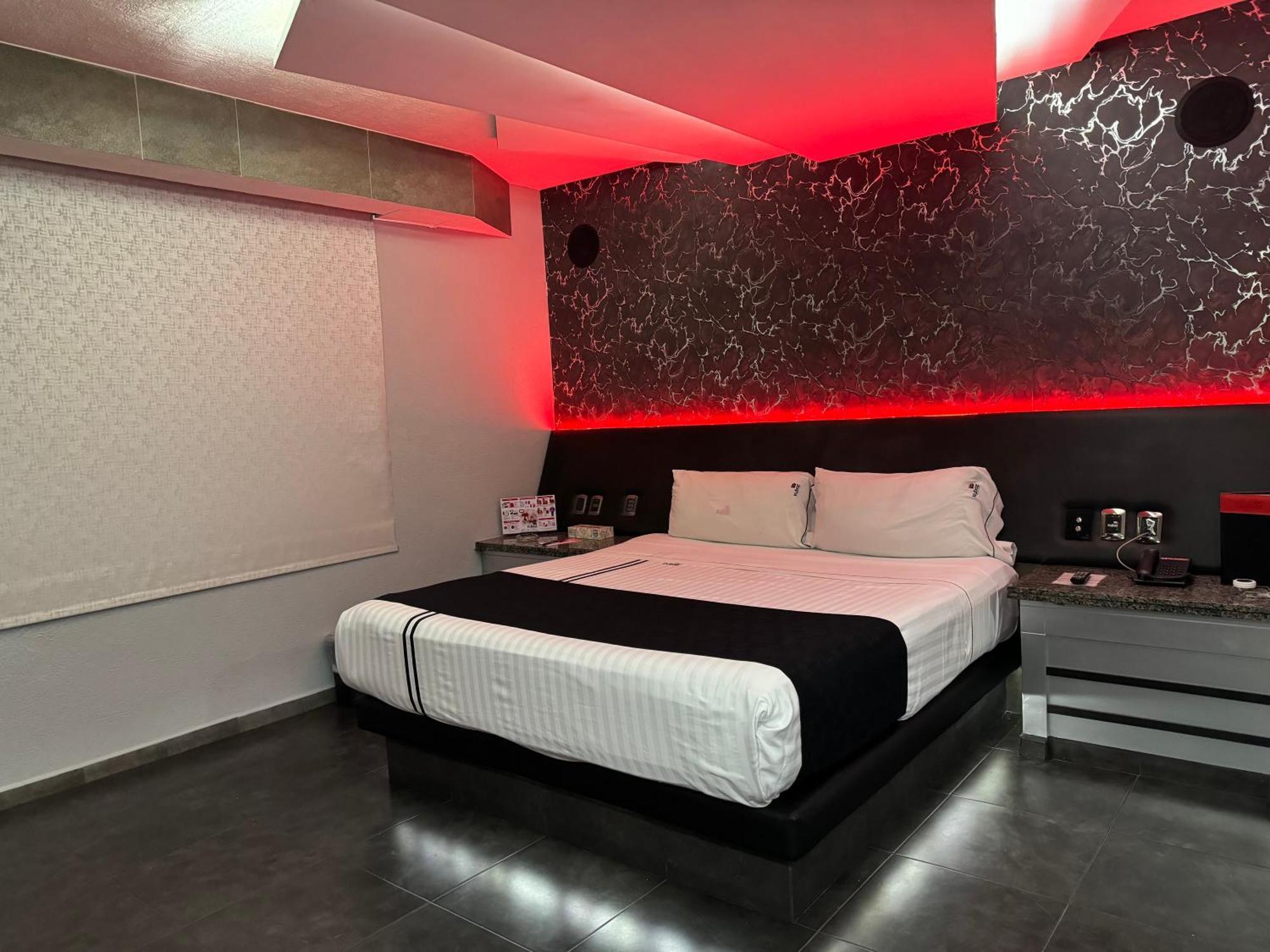 Kuboz Motor Hotel Zapopan Luaran gambar