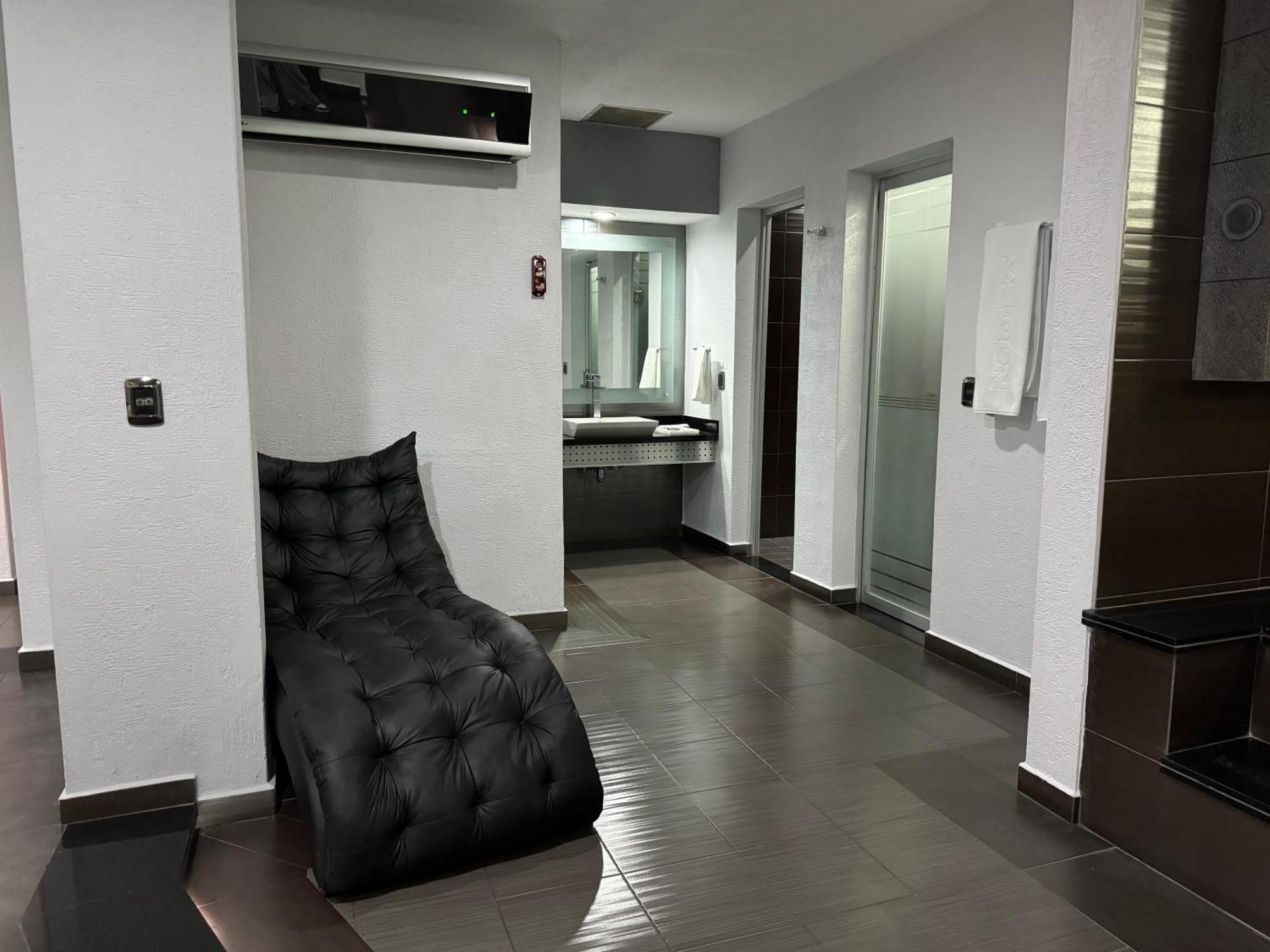 Kuboz Motor Hotel Zapopan Luaran gambar