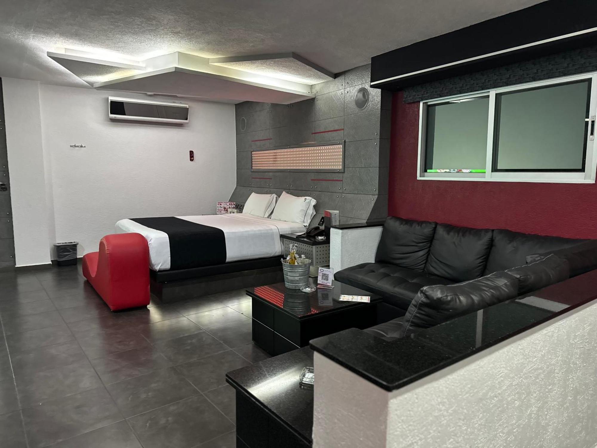 Kuboz Motor Hotel Zapopan Luaran gambar